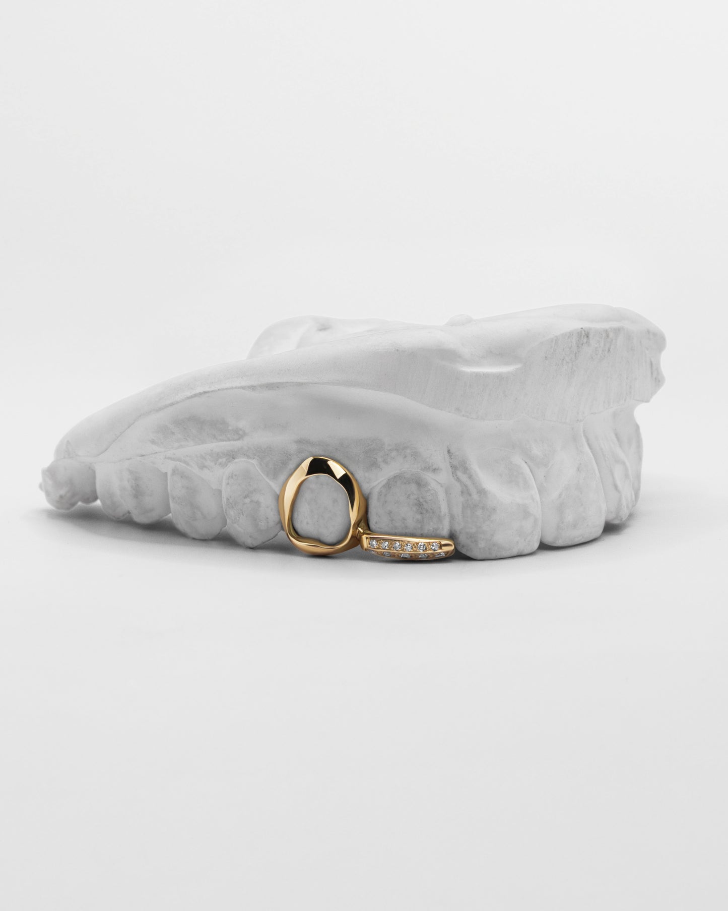 Grillz contour or jaune 18k & barre serti de diamants VVS